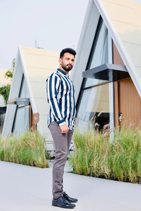 White_&_Navy_Cotton_Slim_Fit_Shirt_For_Men