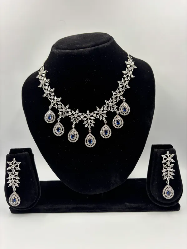 Blue_Metal_Premium_&_Elegant_Ad_Necklace_For_Women