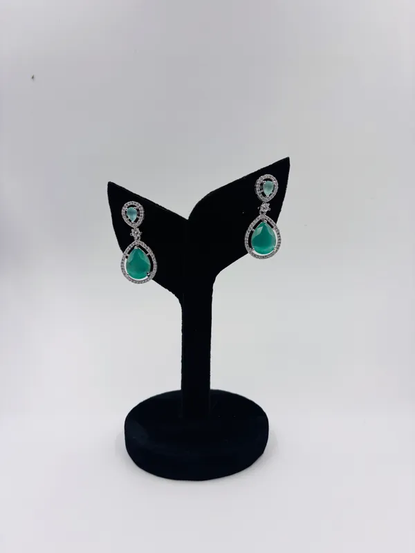 Pista_Metal_Premium_&_Elegant_Long_Earrings_For_Women