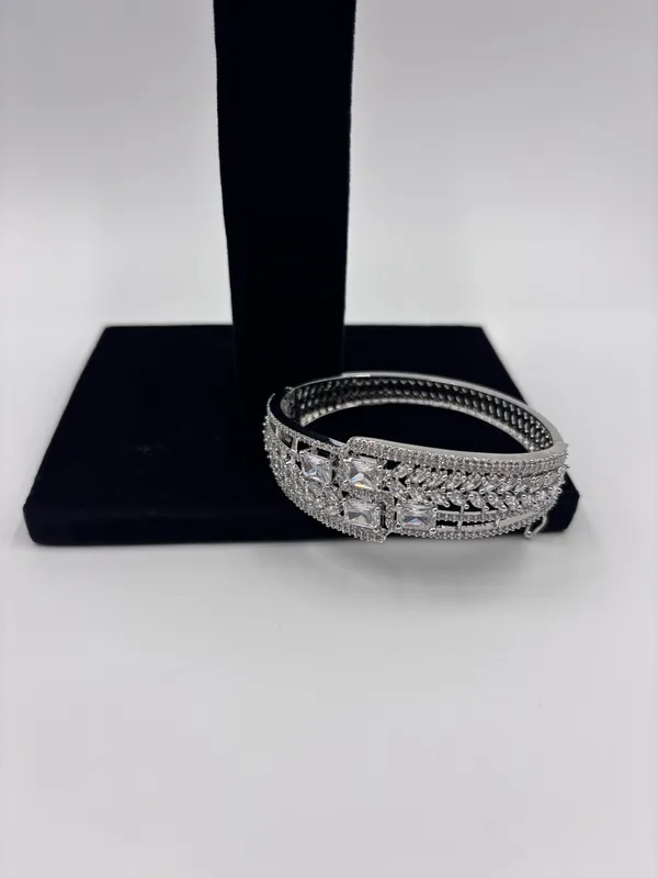 White_Metal_Premium_&_Elegant_Kada_For_Women