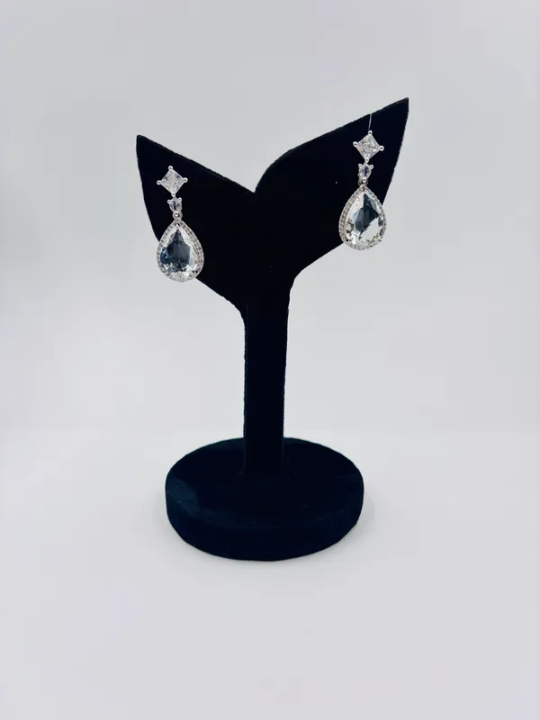 White_Metal_Premium_&_Elegant_Long_Earrings_For_Women
