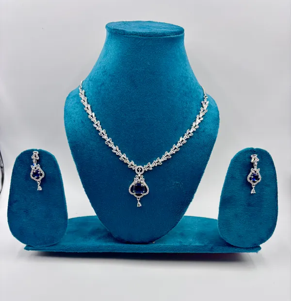 Blue_Metal_Premium_&_Elegant_Ad_Necklace_For_Women