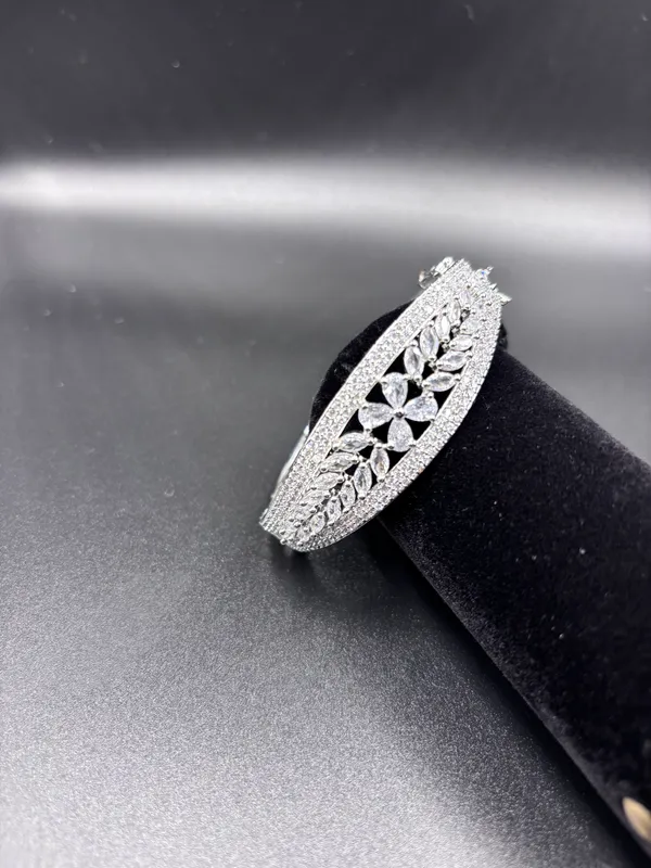 White_Metal_Premium_&_Elegant_Kada_For_Women