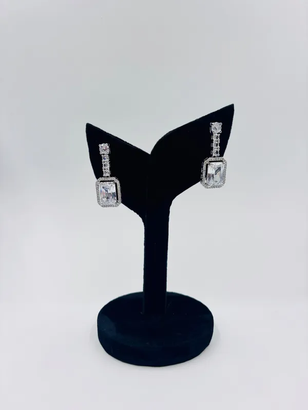 White_Metal_Premium_&_Elegant_Long_Earrings_For_Women