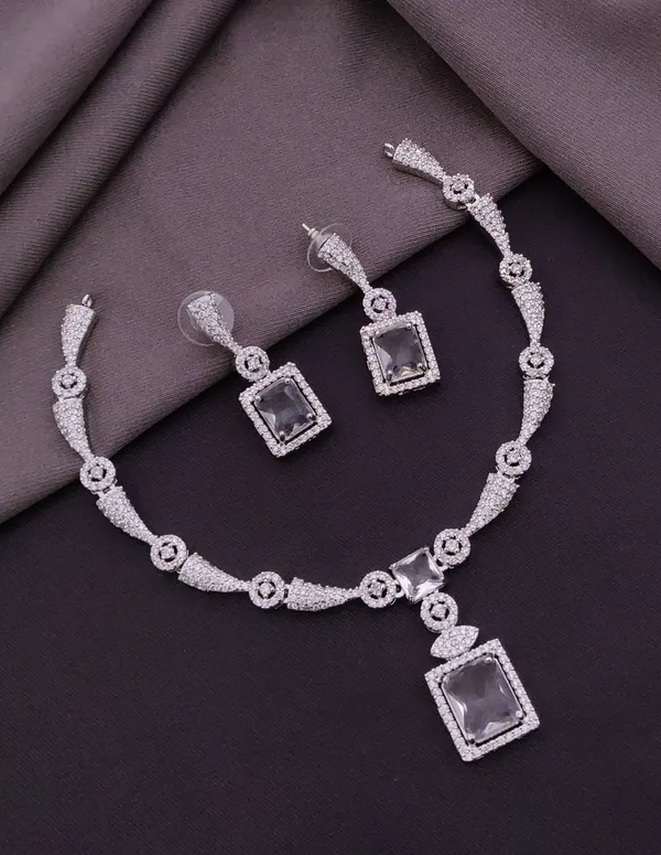 White_Metal_Premium_&_Elegant_Ad_Necklace_For_Women