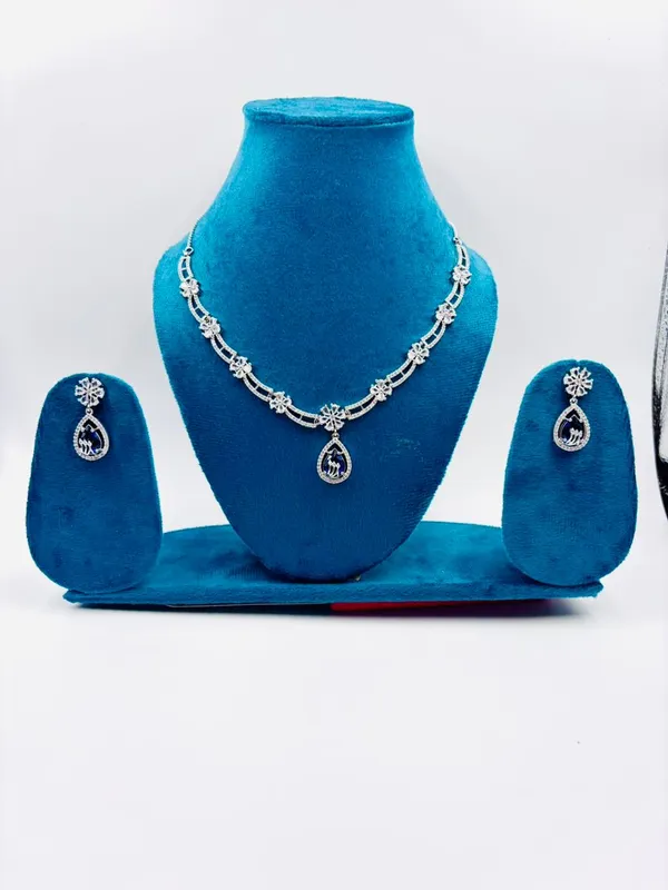 Blue_Metal_Premium_&_Elegant_Ad_Necklace_For_Women