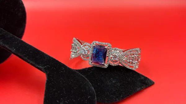 Blue_Metal_Premium_&_Elegant_Kada_For_Women