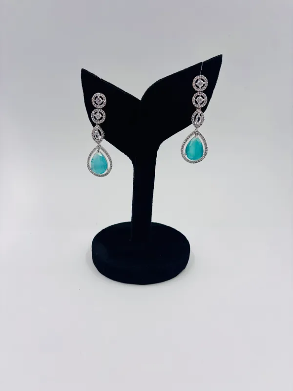 Pista_Metal_Premium_&_Elegant_Long_Earrings_For_Women