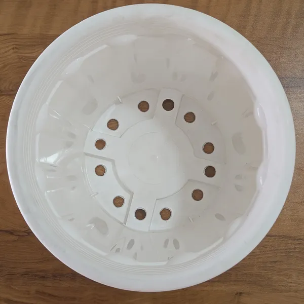 Pro_Nursery_Pot_UV_Resistant__In_White_10_In_(Pack_of_10)