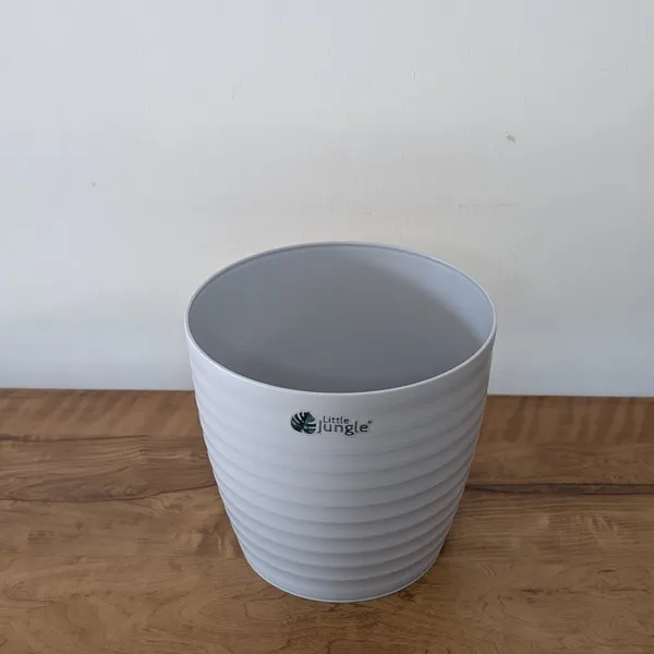 Decor_8_Grey_Pots__(Pack_Of_4)_(Plant_Not_Included)