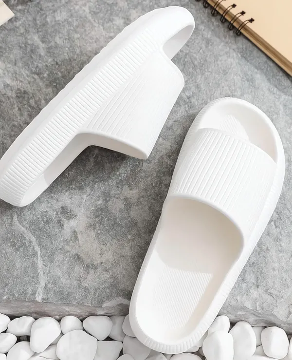 RX4_White_Men's_Casual_Home_Slippers