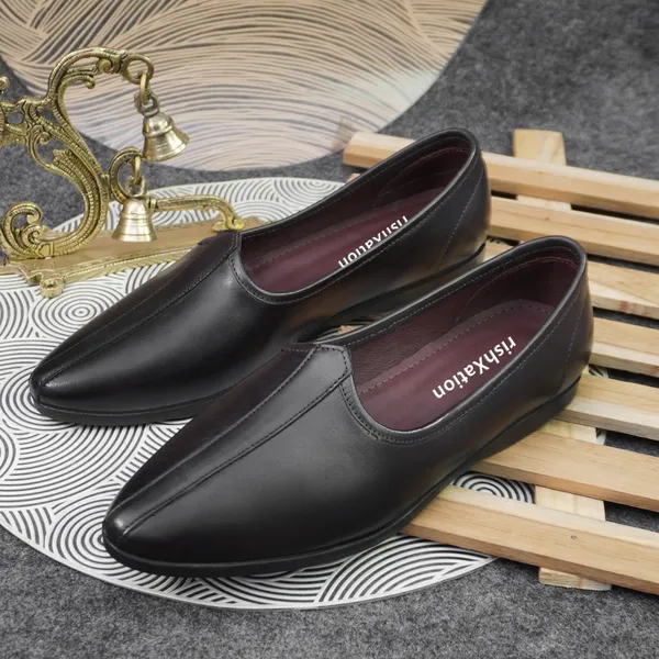 AX16_Black_Men's_Premium_Leather_Ethnic_Juttis