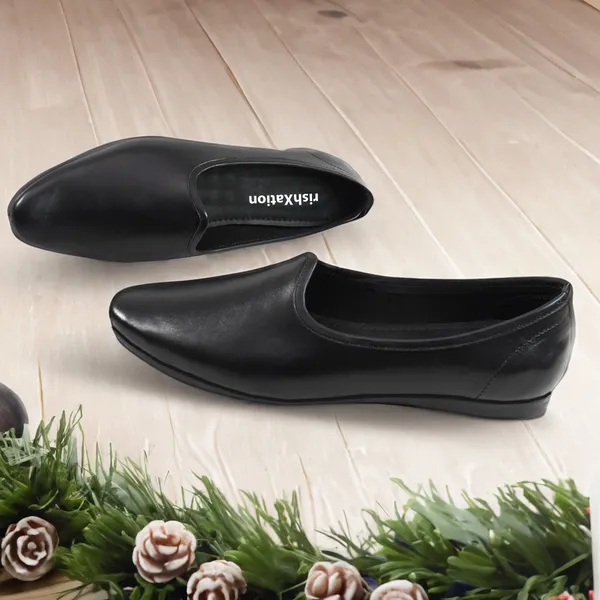 AX14_Black_Men's_Premium_Leather_Ethnic_Juttis