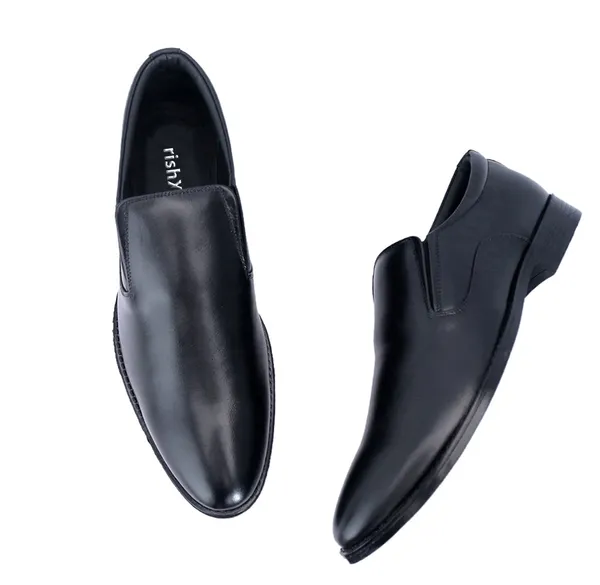 AX4_Black_Men's_Premium_Leather_Semi-Formal_Shoes