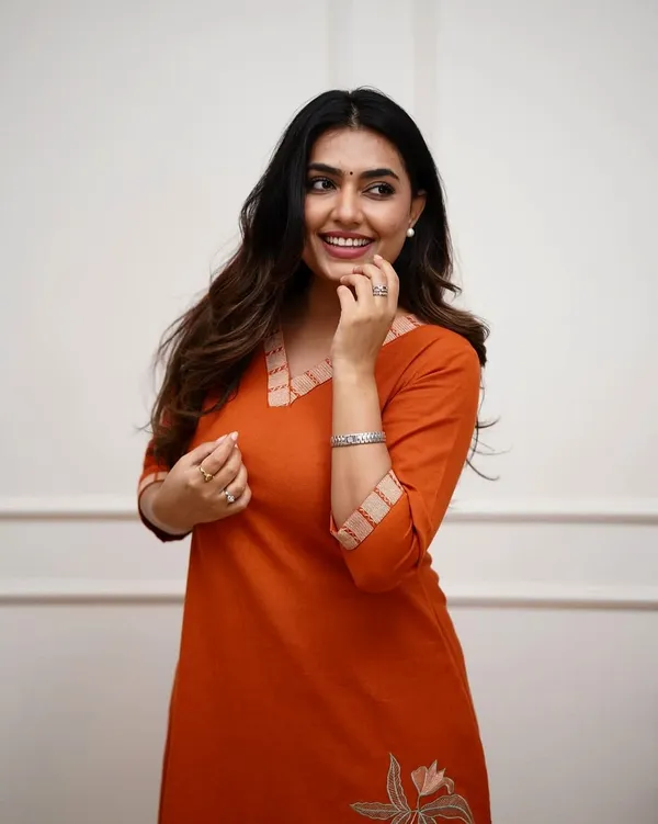 Bloomline_Kurta_Set_–_Burnt_Orange