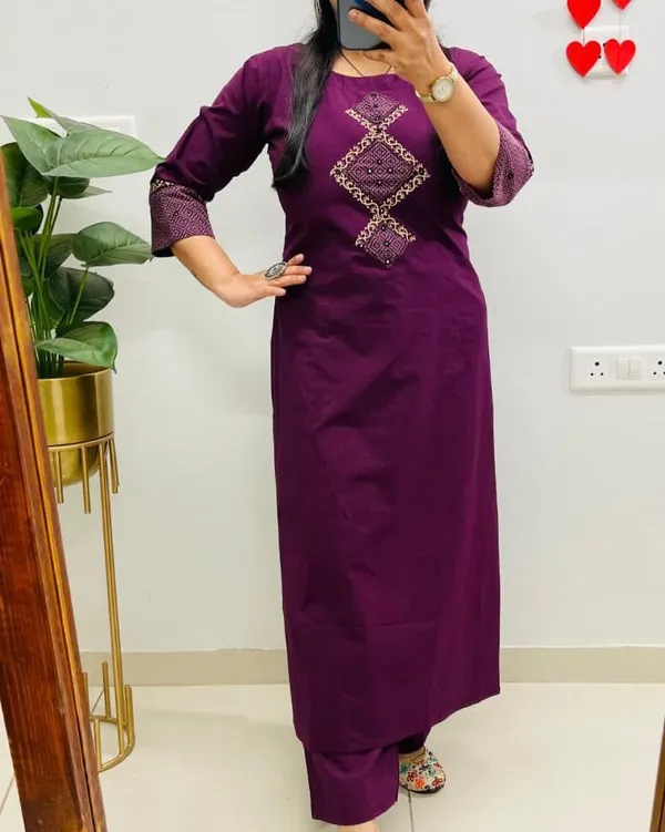 Heritage_Motif_Kurta_Set_–_Plum