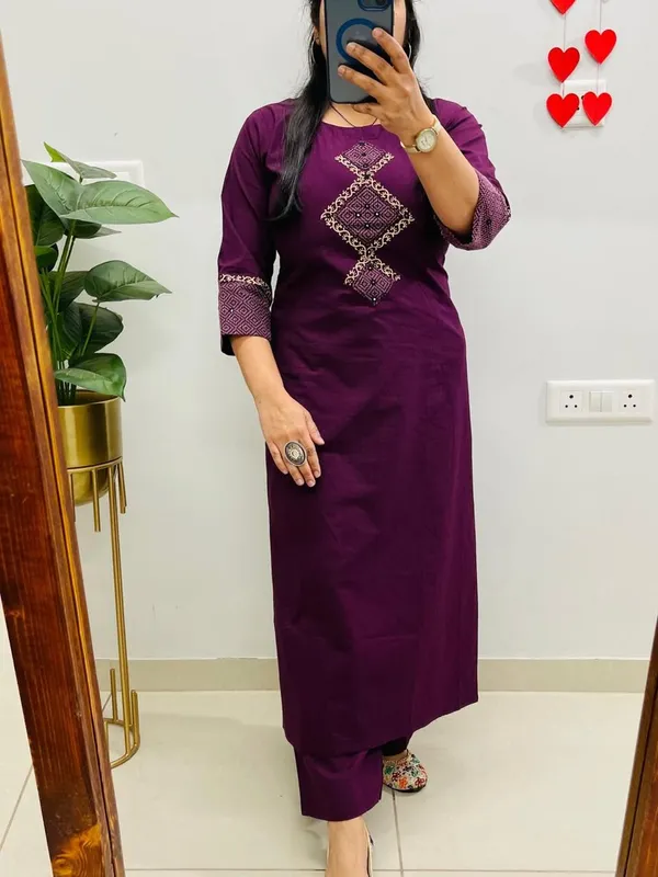 Heritage_Motif_Kurta_Set_–_Plum