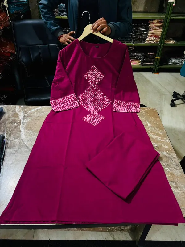 Heritage_Motif_Kurta_Set_–_Plum