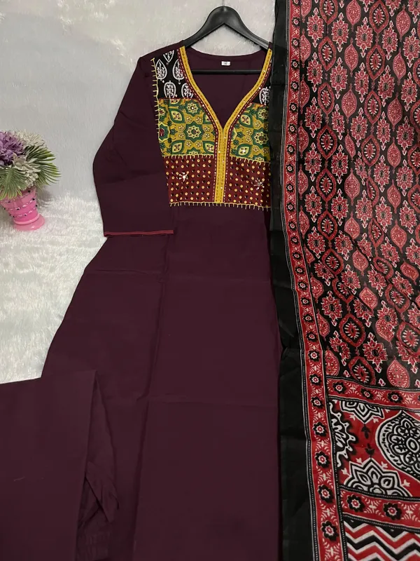 Zarika_Heritage_Set_–_Plum