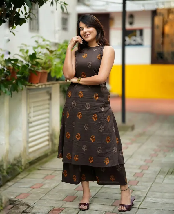 Rustleaf_Whisper_Kurta_Set