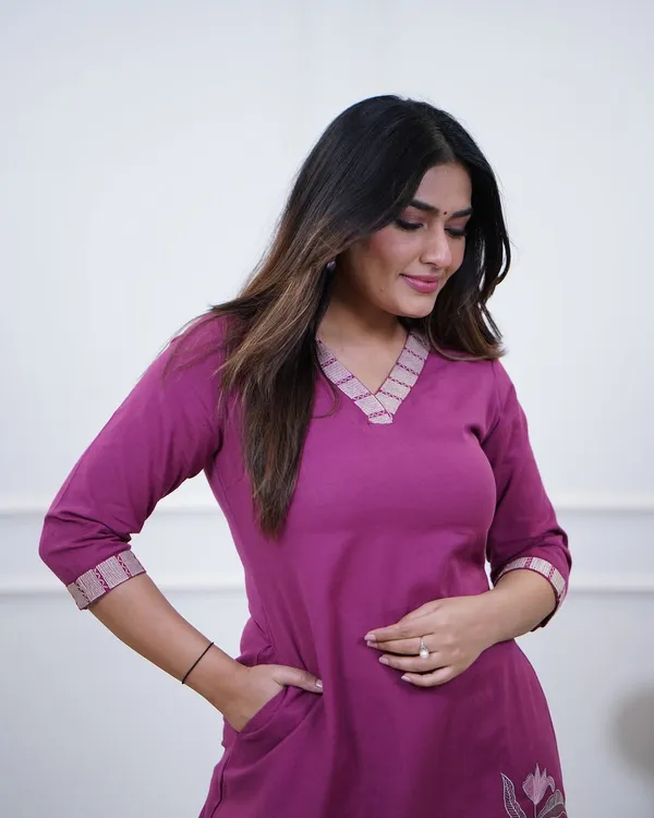 Bloomline_Kurta_Set_–_Rose_Pink