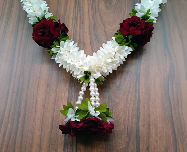 Maroon_Floral_Washable_Garland_For_Devotional_Offerings_&_Pooja