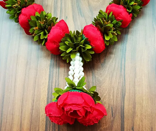 Red_Peony_Garland_For_Strength,_Positive_Aura_&_Ritual_Decoration