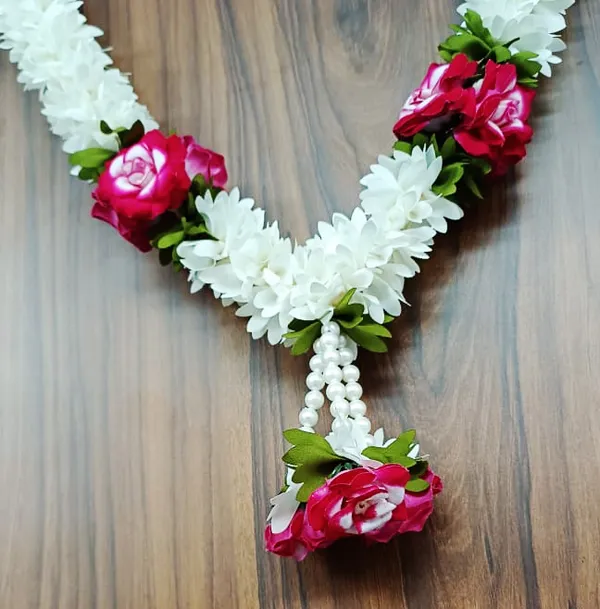 Pink_White_Floral_Garland__For_Peace,_Grace_&_Spiritual_Ambience