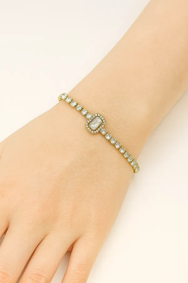 18K_Gold_Plated_Stainless_Steel_Diamond_Tennis_Bracelet_With_Solitaire_Centerpiece_|_Anti-Tarnish,_Waterproof