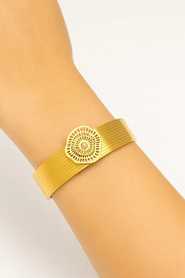 18K_Gold_Plated_Stainless_Steel_Floral_Pearl_Cuff_Bracelet_Wide_Bangle_|_Anti-Tarnish,_Waterproof