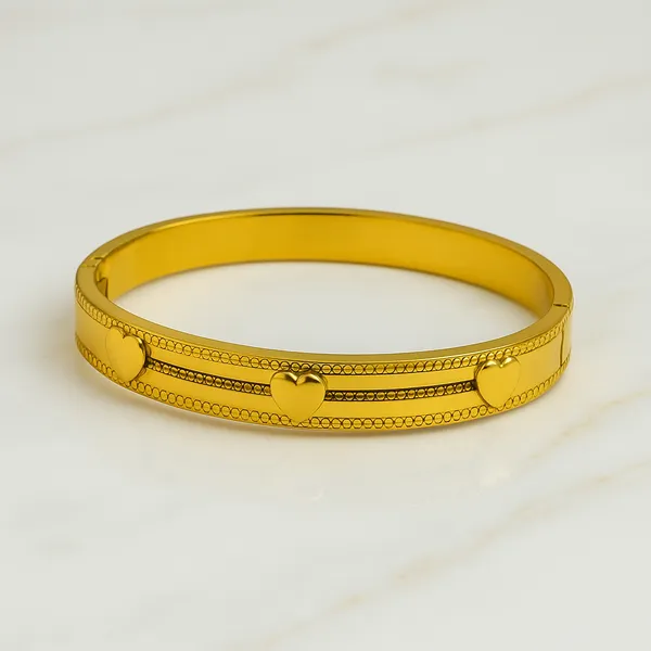 18K_Gold_Plated_Stainless_Steel_Heart_Design_Bracelet_Bangle_|_Anti-Tarnish,_Waterproof