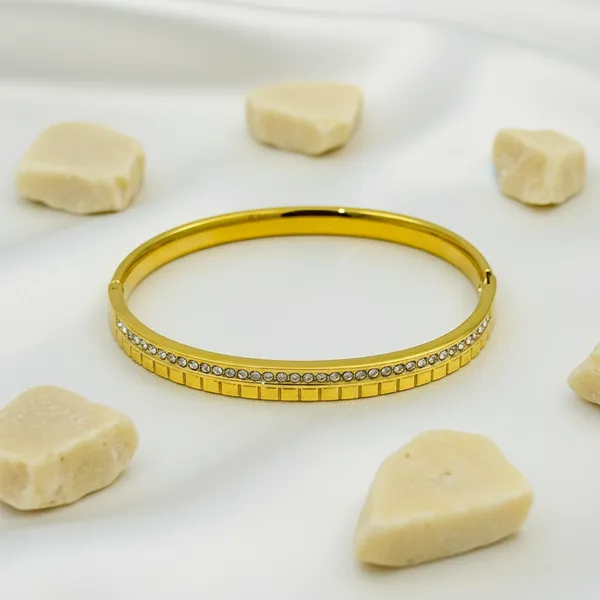 Gold-Plated_Stainless_Steel_Crystal_Line_Bangle_18K_|_Anti-Tarnish,_Waterproof_&_Hypoallergenic