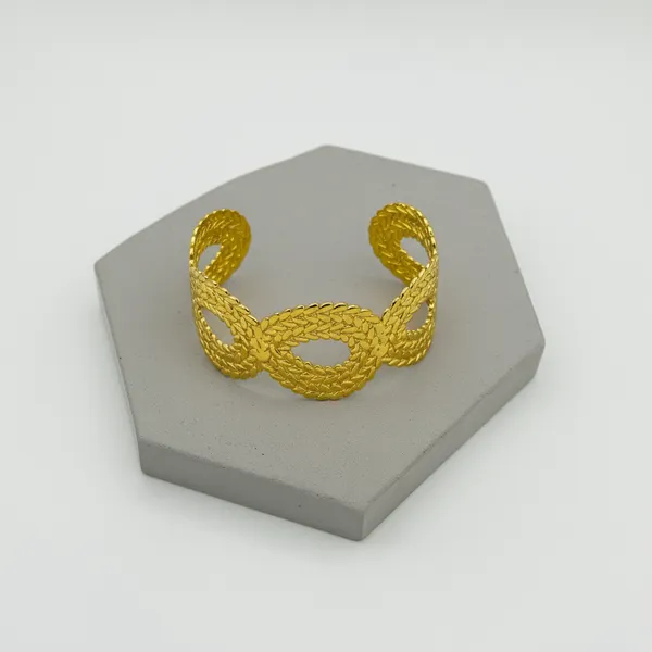 18K_Gold_Plated_Stainless_Steel_Textured_Woven_Cuff_Bracelet_|_Anti-Tarnish_&_Waterproof