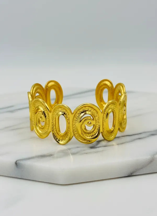 18K_Gold_Plated_Stainless_Steel_Spiral_Swirl_Cuff_Bracelet_|_Anti-Tarnish,_Waterproof_&_Adjustable
