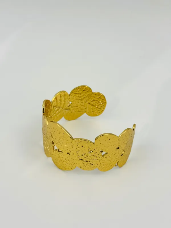 18K_Gold_Plated_Stainless_Steel_Nature_Leaf_Cuff_Bracelet_|_Anti-Tarnish,_Waterproof_&_Adjustable