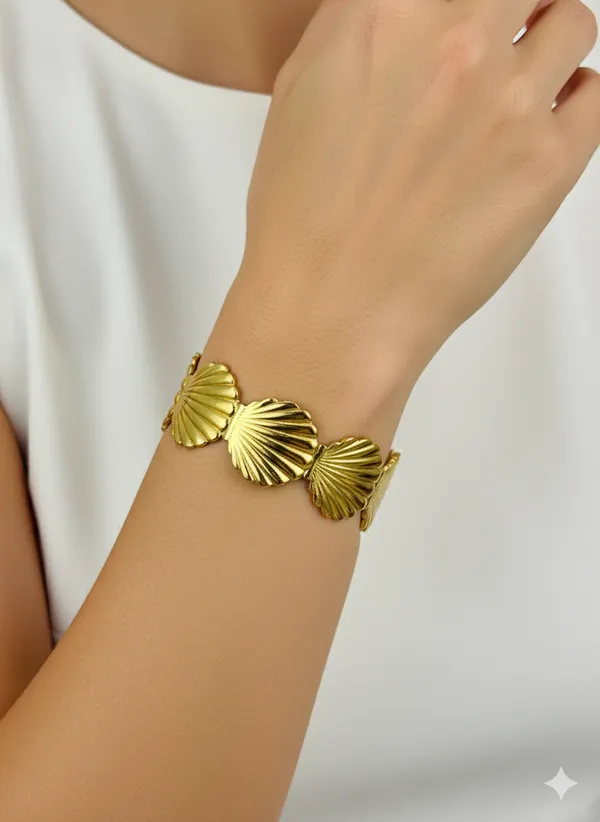 18K_Gold_Plated_Stainless_Steel_Seashell_Cuff_Bracelet_|_Anti-Tarnish,_Waterproof_&_Adjustable