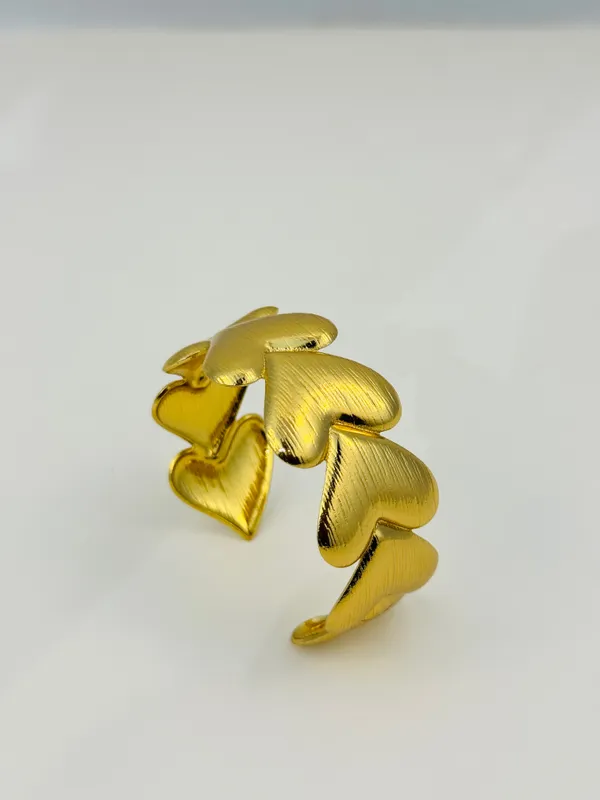 18K_Gold_Plated_Stainless_Steel_Golden_Heart_Cuff_Bracelet_|_Anti-Tarnish,_Waterproof_&_Adjustable