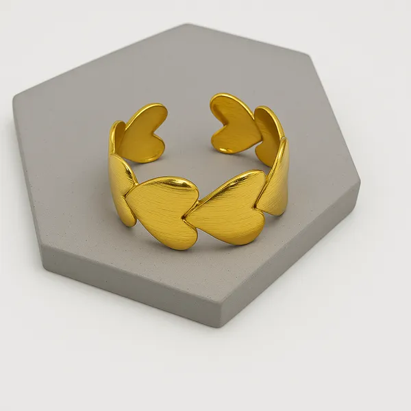 18K_Gold_Plated_Stainless_Steel_Golden_Heart_Cuff_Bracelet_|_Anti-Tarnish,_Waterproof_&_Adjustable