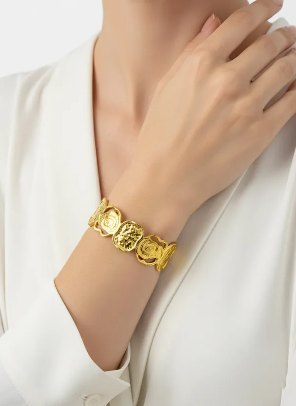 18K_Gold_Plated_Stainless_Steel_Textured_Disc_Cuff_Bracelet_|_Anti-Tarnish,_Waterproof_&_Adjustable