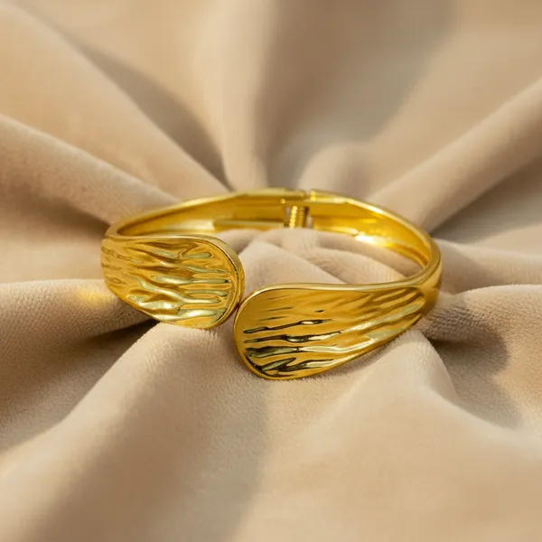 18K_Gold_Plated_Textured_Bracelet_Anti-Tarnish,_Waterproof,_Designer_Jewellery