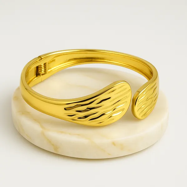 18K_Gold_Plated_Textured_Bracelet_Anti-Tarnish,_Waterproof,_Designer_Jewellery