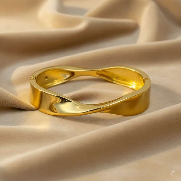 18K_Gold_Plated_Twisted_Wave_Bracelet_|_Modern_Minimal_Design,_Anti-Tarnish,_Waterproof