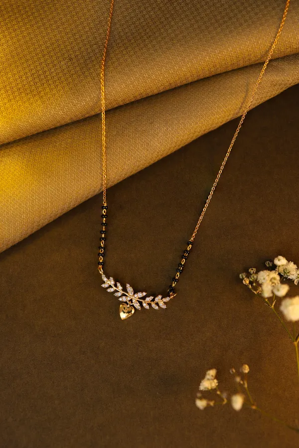 Charvi_-_Gold_Plated_Mangalsutra_Necklace_for_Women