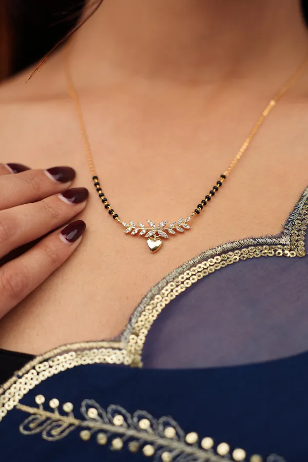 Charvi_-_Gold_Plated_Mangalsutra_Necklace_for_Women