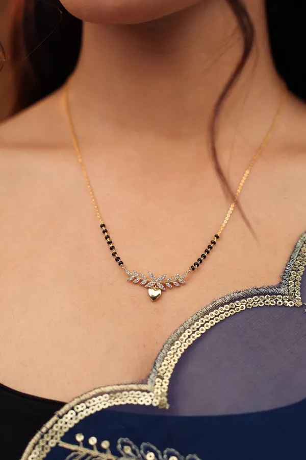 Charvi_-_Gold_Plated_Mangalsutra_Necklace_for_Women