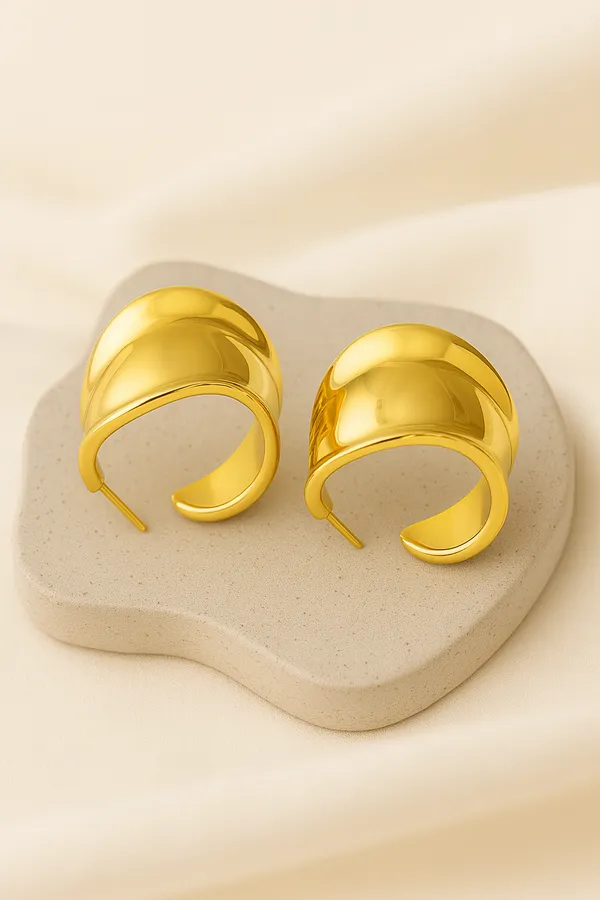 Golden_Whisper_Pearl_Hoop_Earrings_For_Women