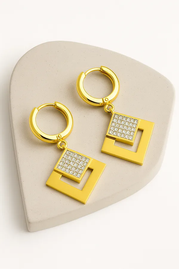 Golden_Modern_Glow_Geometric_Pearl_Earrings_For_Women