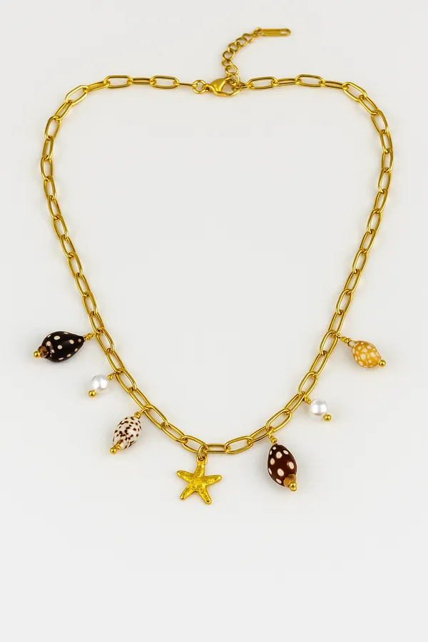 18K_Gold_Plated_Stainless_Steel_Seashell_&_Starfish_Charm_Necklace_|_Anti-Tarnish,_Waterproof_&_Hypoallergenic