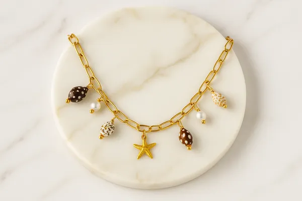 18K_Gold_Plated_Stainless_Steel_Seashell_&_Starfish_Charm_Necklace_|_Anti-Tarnish,_Waterproof_&_Hypoallergenic
