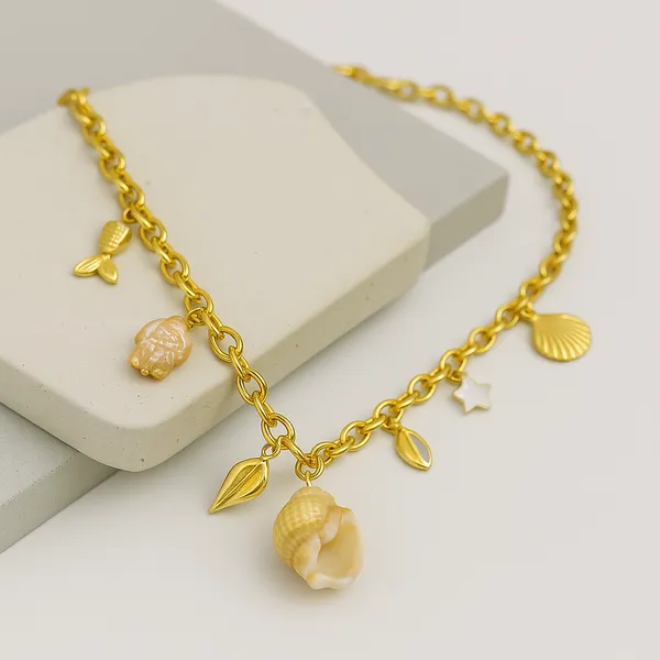 18K_Gold_Plated_Stainless_Steel_Seashell_Charm_Necklace_,_Waterproof_&_Anti-Tarnish